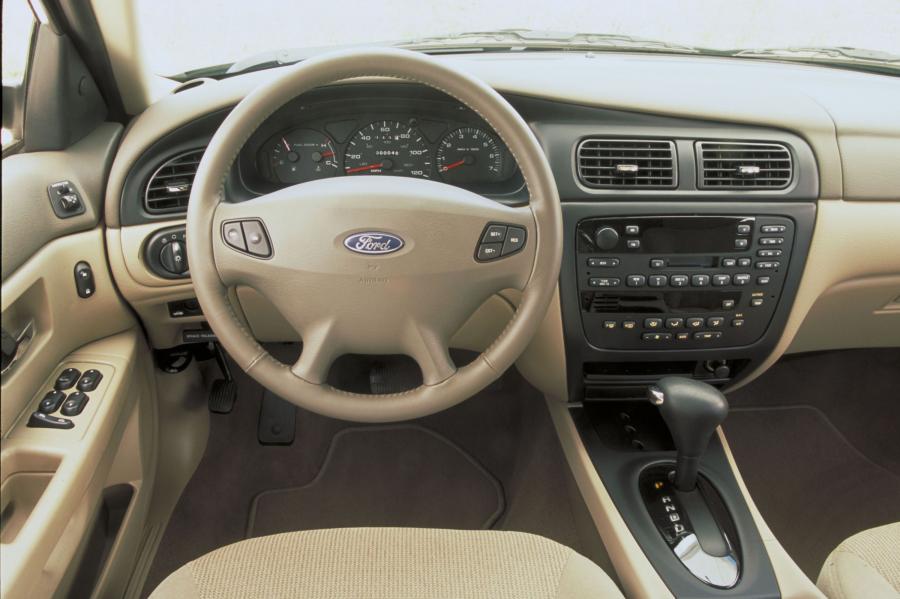  Ford Taurus 2000 года  (фото 55 из 92)